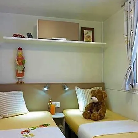 Mobilehome Victoria - Camp Soline ホテル 4*